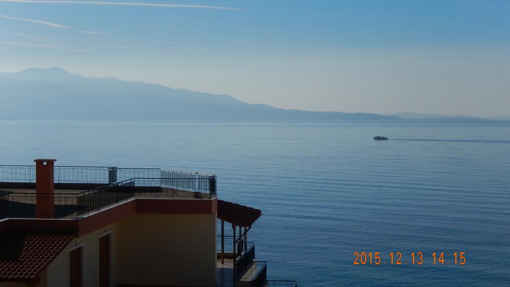 Jelena'S Luxury Apartments Sarandë Exteriör bild